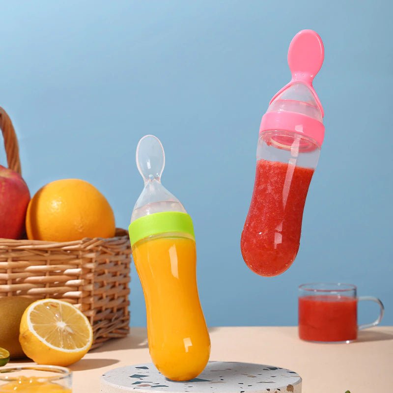 BOUTEILLE A PRESSER AVEC CUILLERE INTEGREE| Nutripress™ - Bébé Calinou