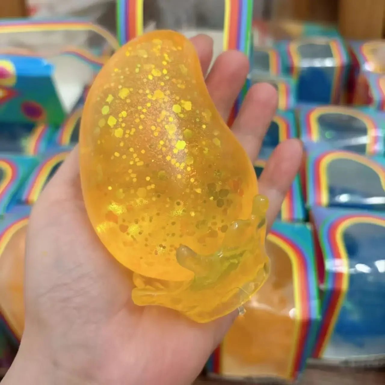 💧 Needoh Squishy La Goutte qui Fait Déborder le Stress – Squeeze Toy Kawaii Surprise - Bébé Calinou