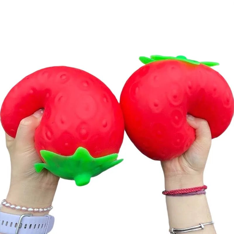 🍓 Squishy Fraise Géante – L'Anti-Stress Ultra Doux qui Rend Accro ! - Bébé Calinou