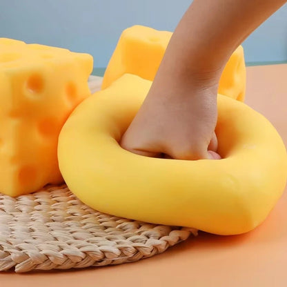 🧀 Squishy Fromage Géant XXL – L'Anti-Stress Irrésistible qui Fait Craquer Tout le Monde ! - Bébé Calinou